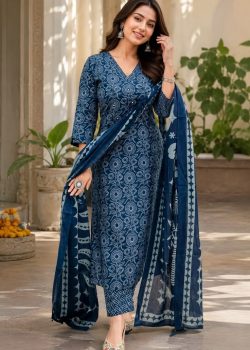 💙Price_ ₹692 OnlyElegant Blue Printed Kurta Pant Dupatta Set for Women